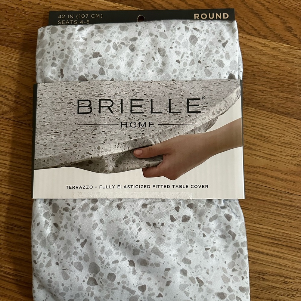 Brielle Home Terrazzo fully elasticized fitted table cover